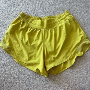 Lululemon Hotty Hot Short EUC